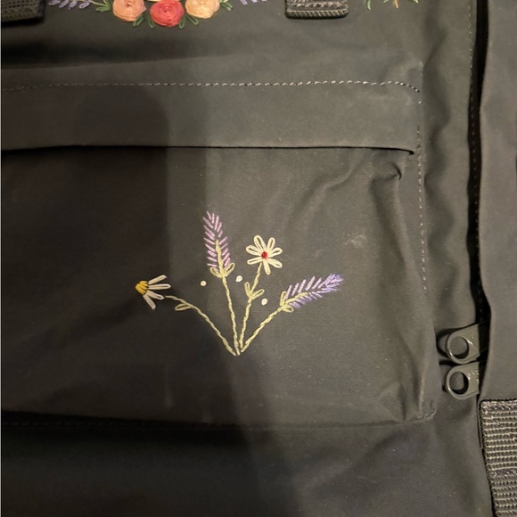 Kånken Blue/Grey Backpack with Embroidered Details - Picture 2 of 13